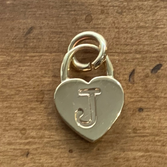 FREE WITH BUNDLE Retro Juicy Couture J Heart Initial Monogram Charm Keychain - Picture 3 of 4